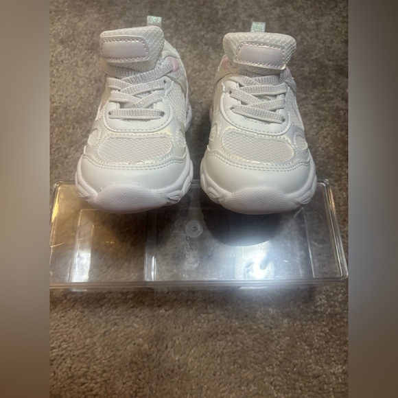 Nautica Kids Cream and Pink Sneakers size 9 - Picture 3 of 10